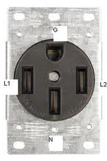4 wire outlet for a outlet box 
