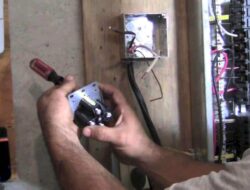 How to Install a 220 Volt Outlet 4 wire or Dryer Outlet